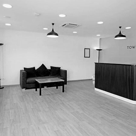 Oyo Townhouse 17 Huda City Center Near Leisure Valley Park Gurgaon Exterior photo