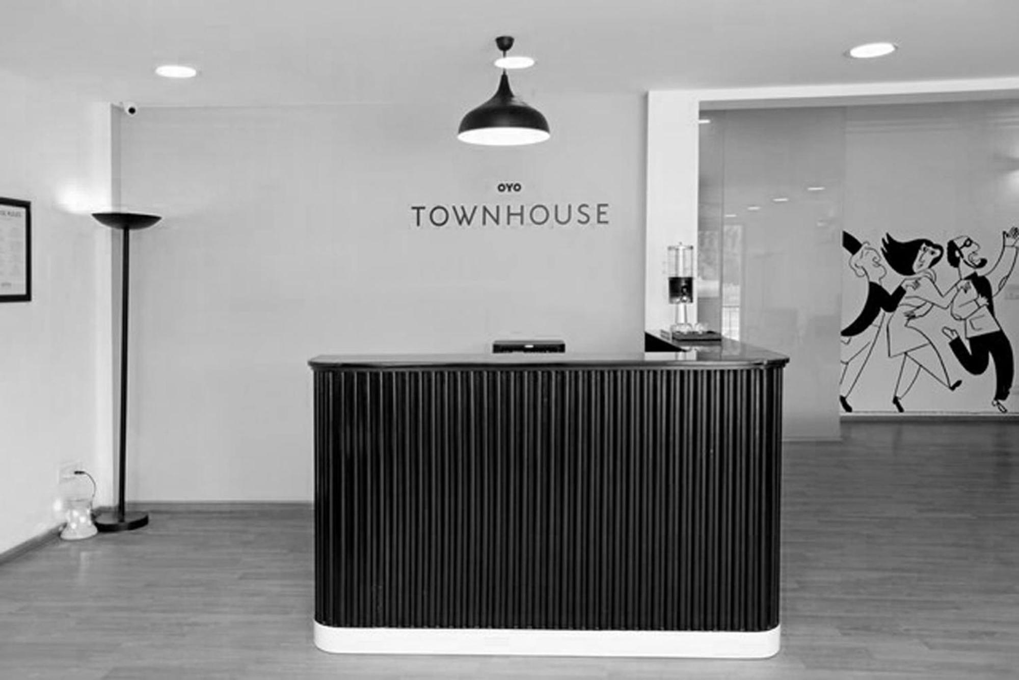 Oyo Townhouse 17 Huda City Center Near Leisure Valley Park Gurgaon Exterior photo
